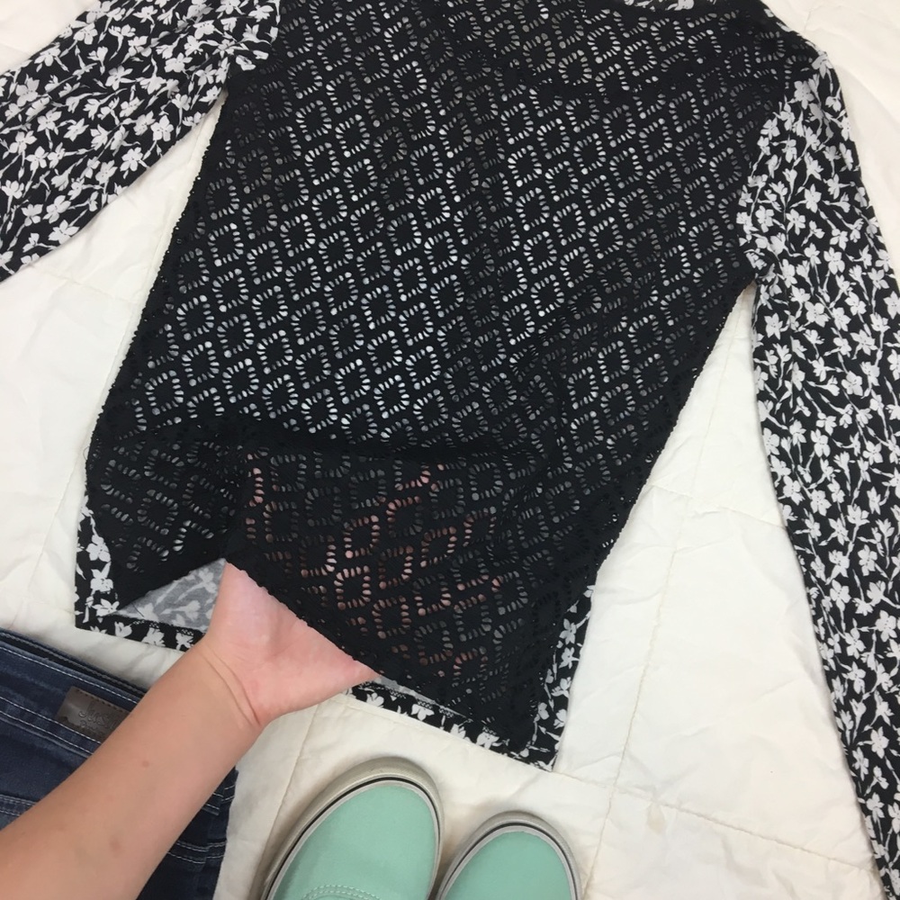 B&W Floral [Aéropostale] Long Sleeve Shirt